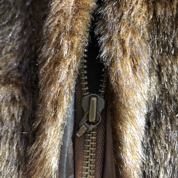 Talbots Petites vintage faux fur vest size 6p - Picture 8 of 8